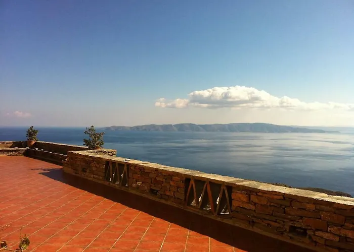 Semesterbostad Breathtaking Seaview In A Serene Scenery