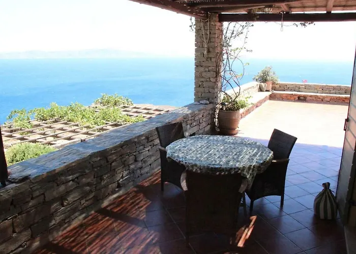 Breathtaking Seaview In A Serene Scenery Semesterbostad *