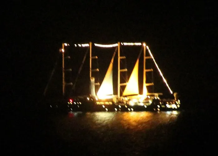 Breathtaking Seaview In A Serene Scenery Semesterbostad *